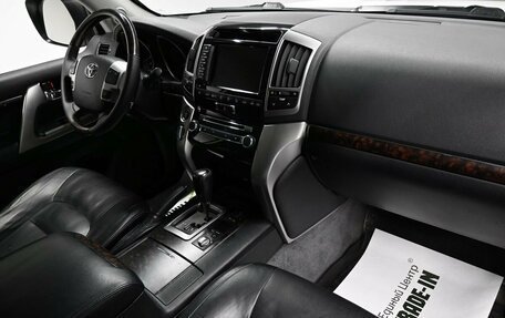 Toyota Land Cruiser 200, 2013 год, 3 195 000 рублей, 15 фотография