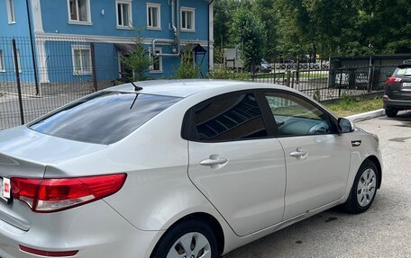 KIA Rio III рестайлинг, 2015 год, 750 000 рублей, 2 фотография