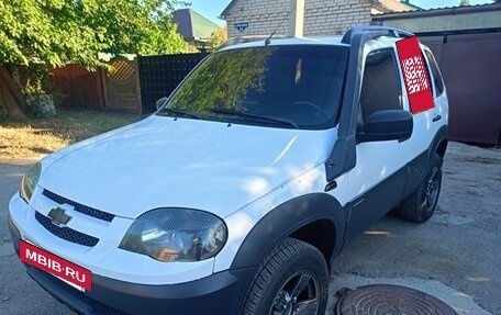 Chevrolet Niva I рестайлинг, 2019 год, 1 000 000 рублей, 2 фотография