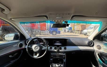 Mercedes-Benz E-Класс, 2017 год, 2 600 000 рублей, 7 фотография