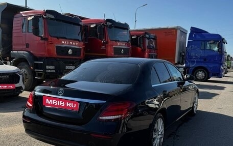 Mercedes-Benz E-Класс, 2017 год, 2 600 000 рублей, 5 фотография