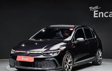Volkswagen Golf VIII, 2022 год, 3 050 000 рублей, 1 фотография