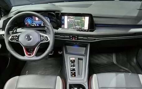 Volkswagen Golf VIII, 2022 год, 3 050 000 рублей, 6 фотография