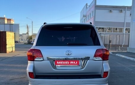Toyota Land Cruiser 200, 2010 год, 3 490 000 рублей, 7 фотография