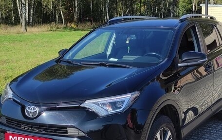 Toyota RAV4, 2018 год, 2 150 000 рублей, 4 фотография