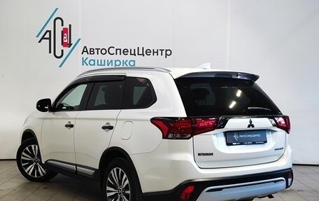 Mitsubishi Outlander III рестайлинг 3, 2019 год, 2 019 000 рублей, 2 фотография