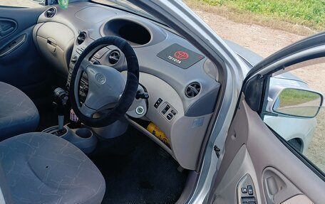 Toyota Platz, 2002 год, 260 000 рублей, 2 фотография
