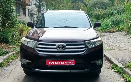 Toyota Highlander III, 2011 год, 2 300 000 рублей, 1 фотография