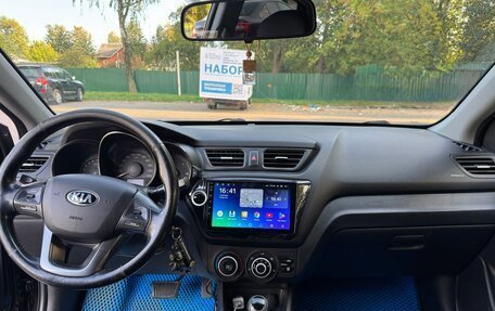 KIA Rio III рестайлинг, 2013 год, 920 000 рублей, 10 фотография