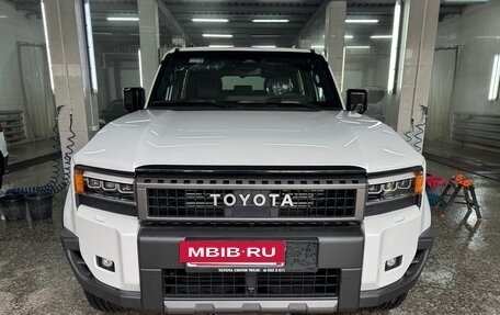 Toyota Land Cruiser Prado, 2024 год, 8 100 000 рублей, 3 фотография