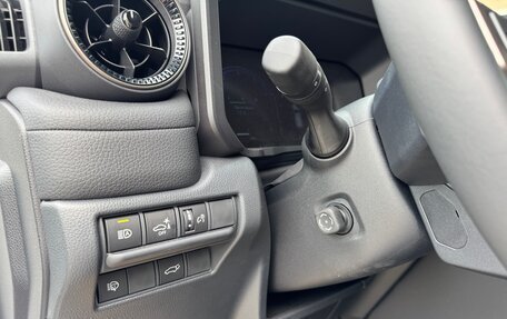 Toyota Land Cruiser Prado, 2024 год, 8 100 000 рублей, 18 фотография