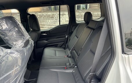 Toyota Land Cruiser Prado, 2024 год, 8 100 000 рублей, 15 фотография