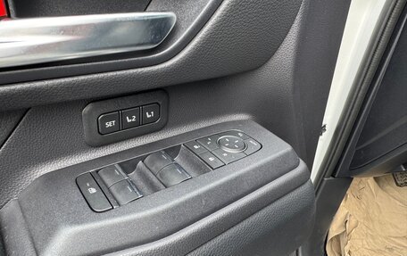 Toyota Land Cruiser Prado, 2024 год, 8 100 000 рублей, 17 фотография