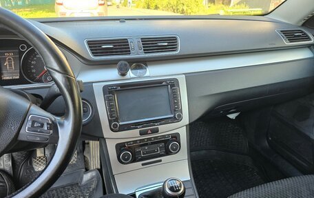 Volkswagen Passat B7, 2011 год, 820 000 рублей, 2 фотография