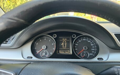 Volkswagen Passat B7, 2011 год, 820 000 рублей, 3 фотография