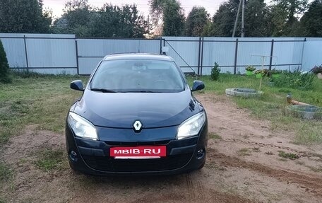 Renault Megane III, 2010 год, 800 000 рублей, 4 фотография