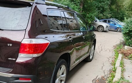 Toyota Highlander III, 2011 год, 2 300 000 рублей, 3 фотография