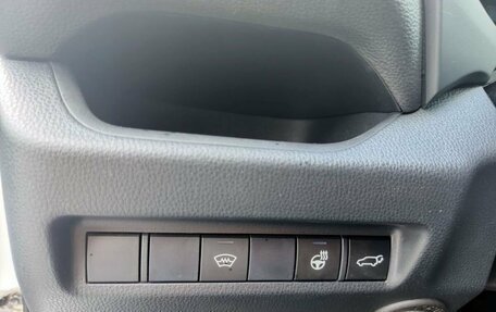 Toyota RAV4, 2020 год, 3 170 000 рублей, 18 фотография