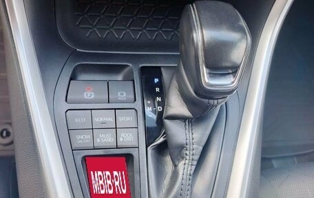Toyota RAV4, 2020 год, 3 170 000 рублей, 17 фотография