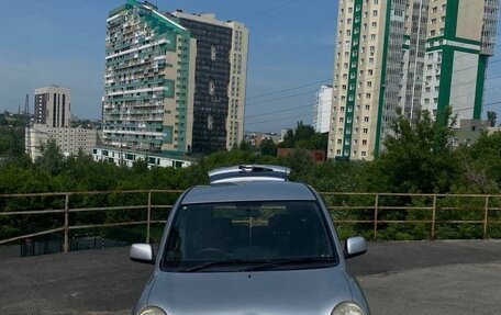 Toyota Sienta I, 2004 год, 500 000 рублей, 2 фотография