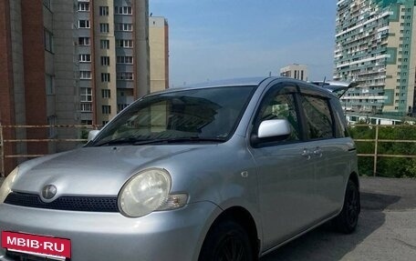 Toyota Sienta I, 2004 год, 500 000 рублей, 3 фотография