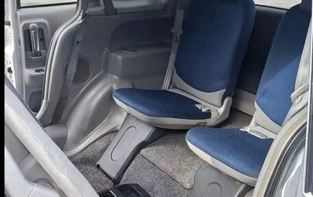 Toyota Sienta I, 2004 год, 500 000 рублей, 9 фотография