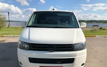 Volkswagen Transporter T5 рестайлинг, 2005 год, 680 000 рублей, 1 фотография