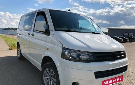 Volkswagen Transporter T5 рестайлинг, 2005 год, 680 000 рублей, 2 фотография