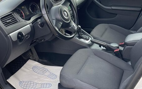 Volkswagen Jetta VI, 2013 год, 1 050 000 рублей, 8 фотография