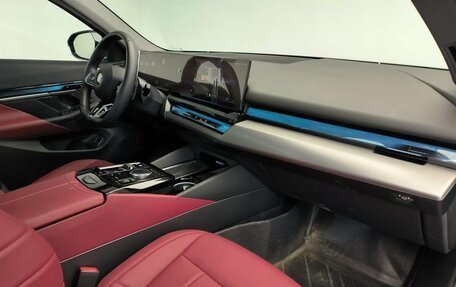 BMW 5 серия, 2024 год, 8 200 000 рублей, 7 фотография