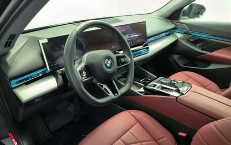 BMW 5 серия, 2024 год, 8 200 000 рублей, 16 фотография