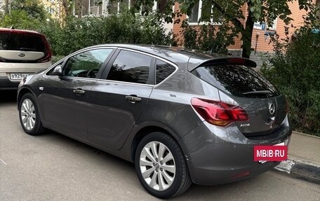 Opel Astra J, 2010 год, 720 000 рублей, 3 фотография