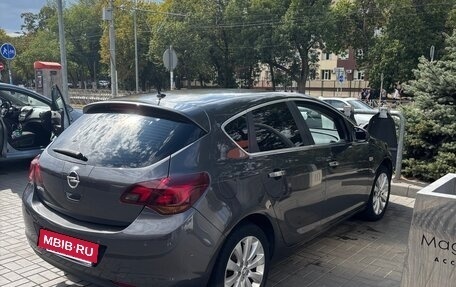 Opel Astra J, 2010 год, 720 000 рублей, 14 фотография