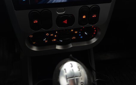 Renault Sandero I, 2013 год, 600 000 рублей, 12 фотография