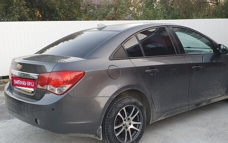 Chevrolet Cruze II, 2011 год, 530 000 рублей, 4 фотография