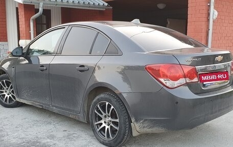 Chevrolet Cruze II, 2011 год, 530 000 рублей, 3 фотография