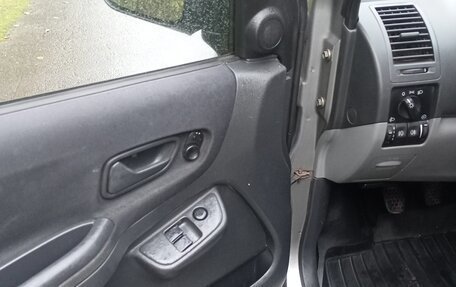 Suzuki Ignis II (HR), 2003 год, 200 000 рублей, 11 фотография