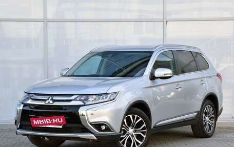 Mitsubishi Outlander III рестайлинг 3, 2018 год, 2 499 000 рублей, 2 фотография