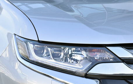 Mitsubishi Outlander III рестайлинг 3, 2018 год, 2 499 000 рублей, 6 фотография