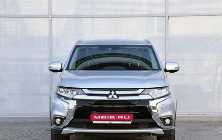 Mitsubishi Outlander III рестайлинг 3, 2018 год, 2 499 000 рублей, 5 фотография