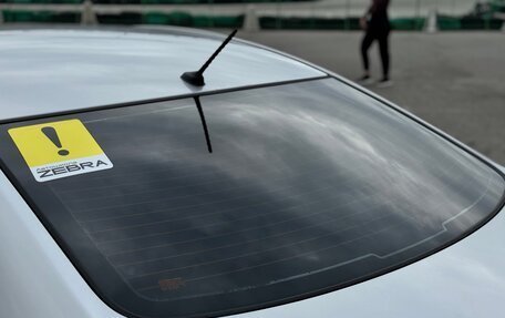 Hyundai Solaris II рестайлинг, 2011 год, 800 000 рублей, 11 фотография