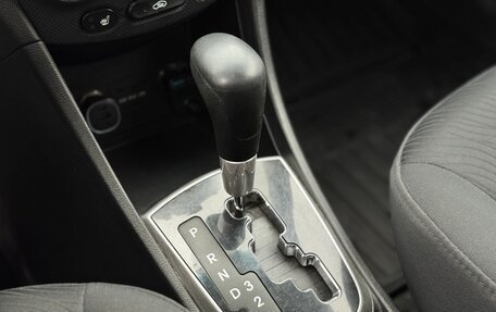 Hyundai Solaris II рестайлинг, 2011 год, 800 000 рублей, 24 фотография