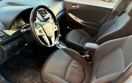 Hyundai Solaris II рестайлинг, 2011 год, 800 000 рублей, 20 фотография