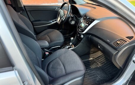 Hyundai Solaris II рестайлинг, 2011 год, 800 000 рублей, 19 фотография