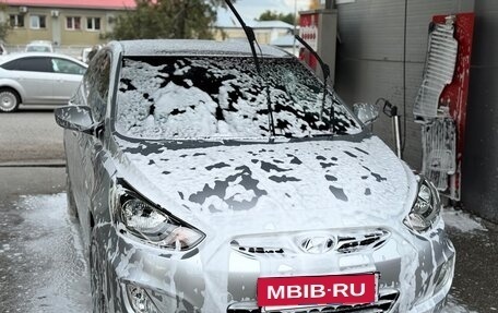 Hyundai Solaris II рестайлинг, 2011 год, 800 000 рублей, 25 фотография