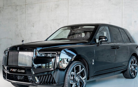 Rolls-Royce Cullinan, 2025 год, 71 490 000 рублей, 3 фотография