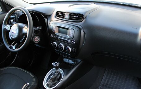KIA Soul II рестайлинг, 2016 год, 1 059 000 рублей, 15 фотография