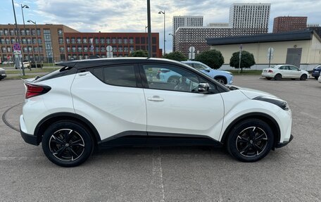 Toyota C-HR I рестайлинг, 2021 год, 2 950 000 рублей, 3 фотография