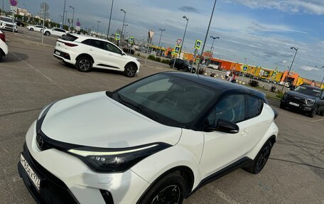 Toyota C-HR I рестайлинг, 2021 год, 2 950 000 рублей, 8 фотография