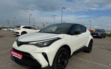 Toyota C-HR I рестайлинг, 2021 год, 2 950 000 рублей, 9 фотография